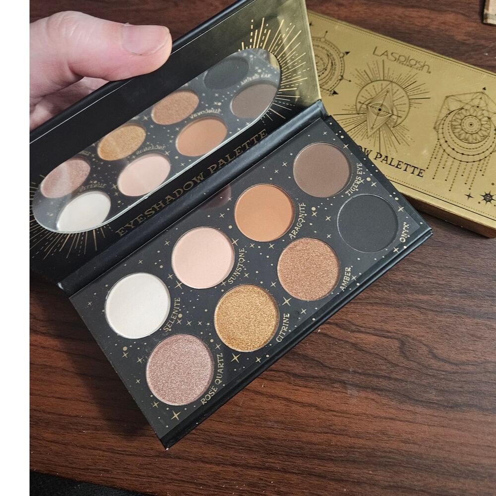 🪄  LA Splash Magic Eyeshadow Palette ~ NEW ~ DISCONTINUED